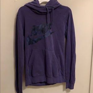 purple nike sweatshirt